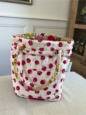 Vera Bradley Quilted Floral Bucket Bag/Tote – Pink/White/Green